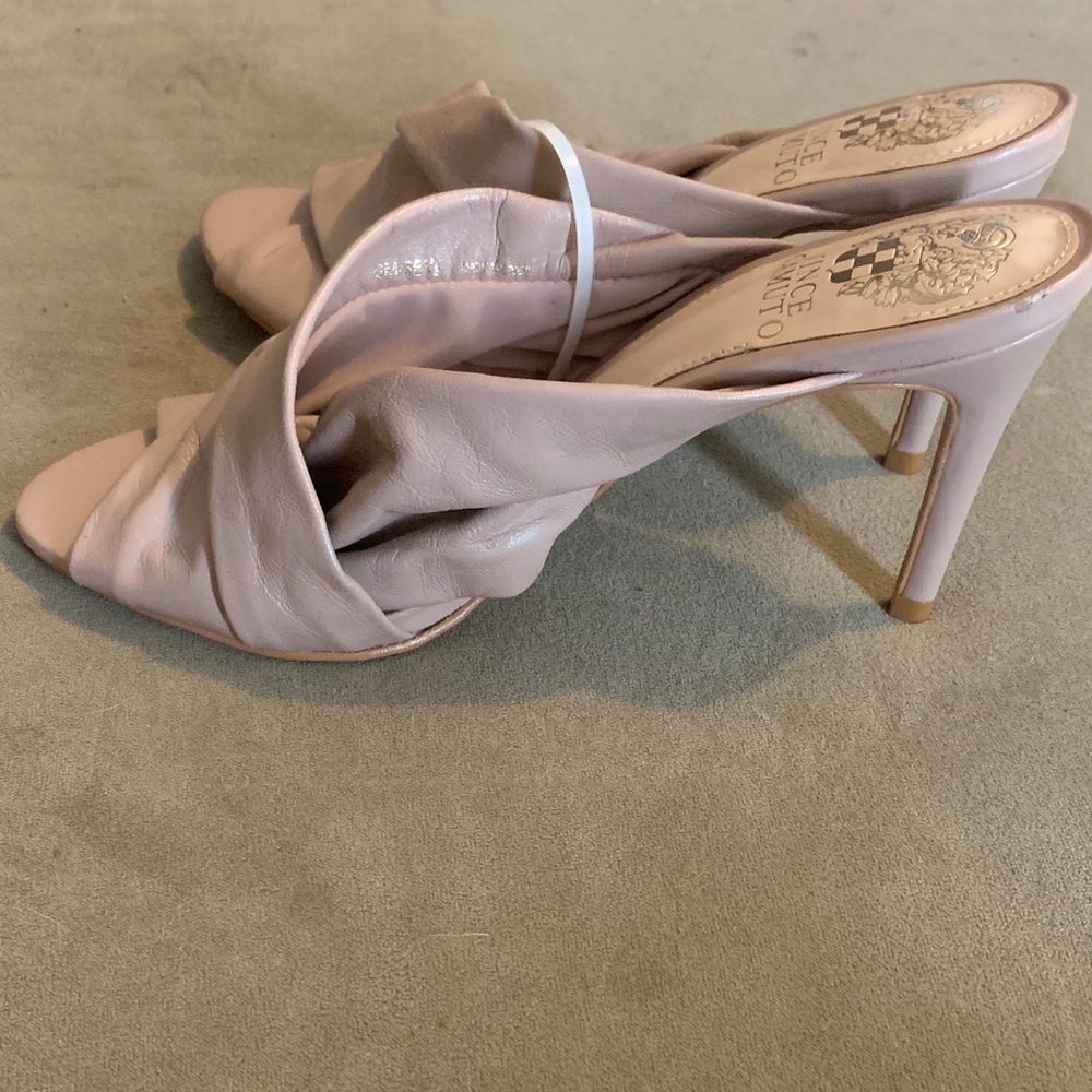 Vince Camuto Women's Beige Heels - Picture 5 of 9